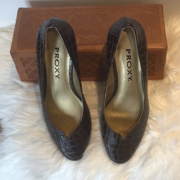 Crocodile Print Proxy Womens Emastine Brown 1.25” wedge ballet style NWOB 8.5 - Picture 2 of 9